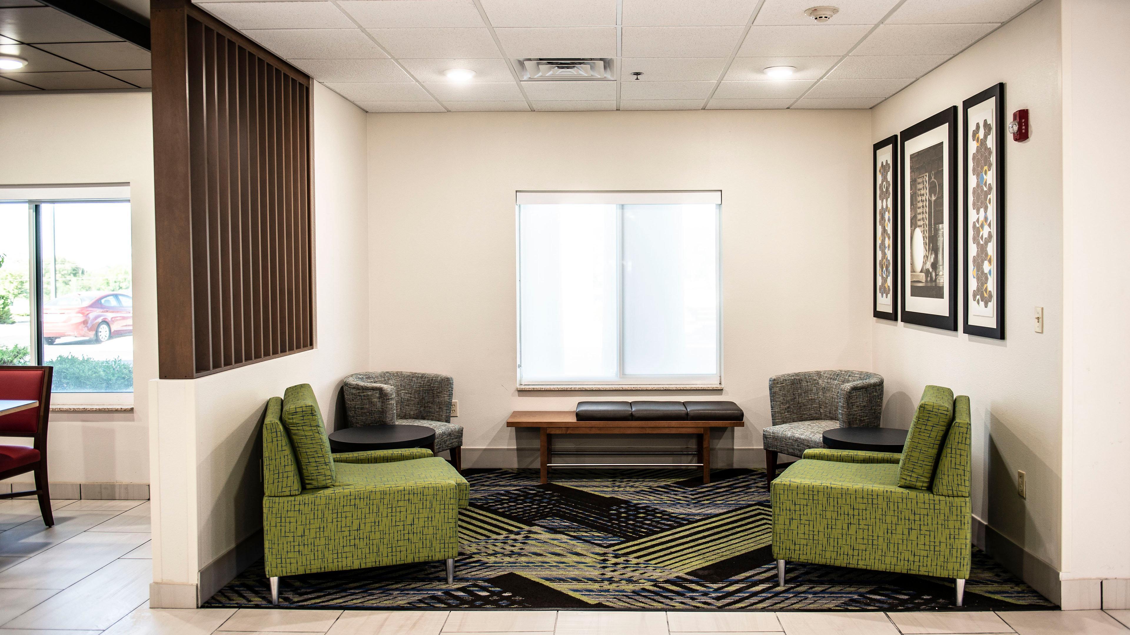 Holiday Inn Express Hotel & Suites Sedalia By Ihg Exterior foto